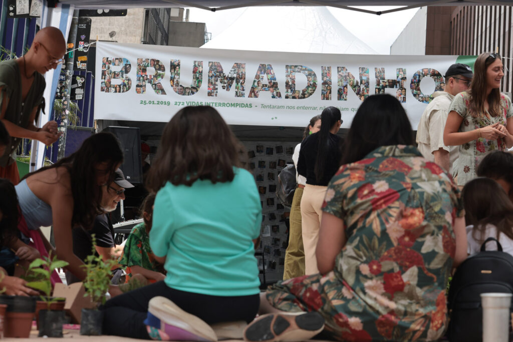 mae-de-vitimas-marca-7-anos-de-brumadinho-com-ato-na-paulista