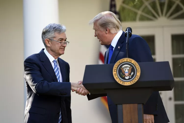 trump-diz-que-eua-derrotaram-a-inflacao-e-renova-criticas-ao-fed-apos-decisao-sobre-juros