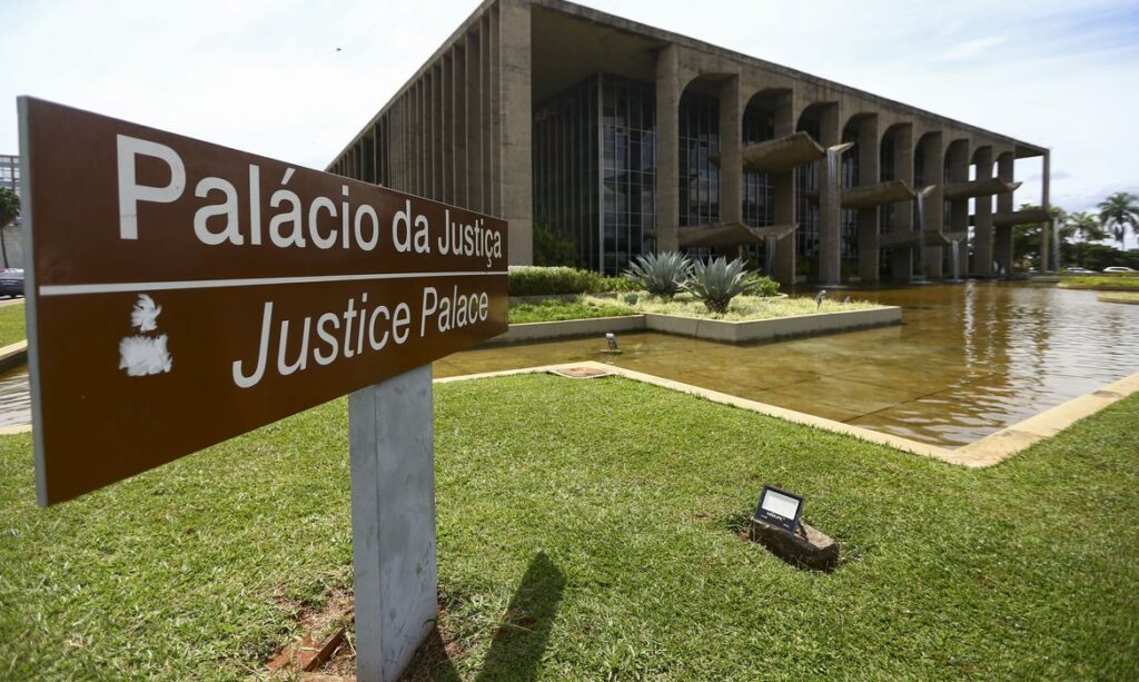 ministro-da-justica-tera-reunioes-com-conselhos-de-seguranca-na-proxima-semana