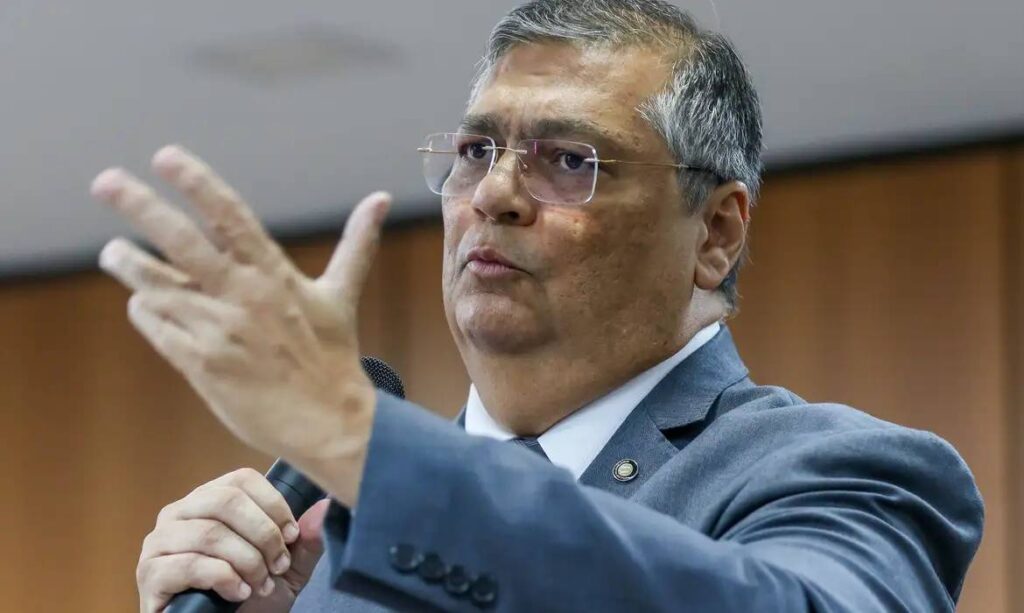 entidades-corporativas-silenciam-sobre-decisao-de-dino-contra-penduricalhos