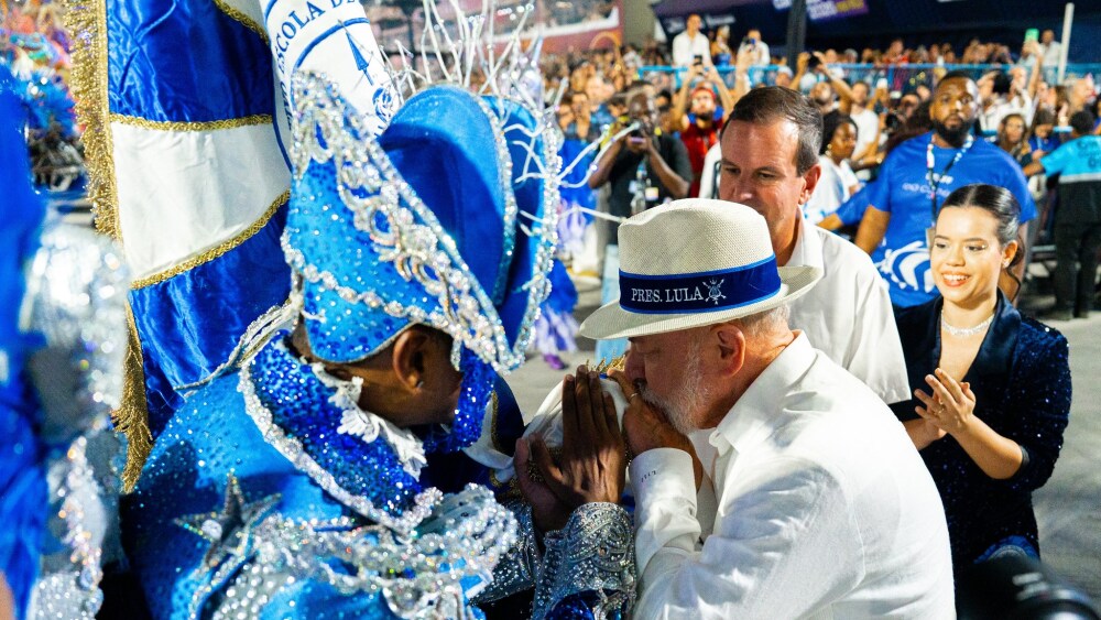 desfile-com-lula-repete-2006,-quando-escola-com-referencia-a-alckmin-e-serra-acabou-rebaixada