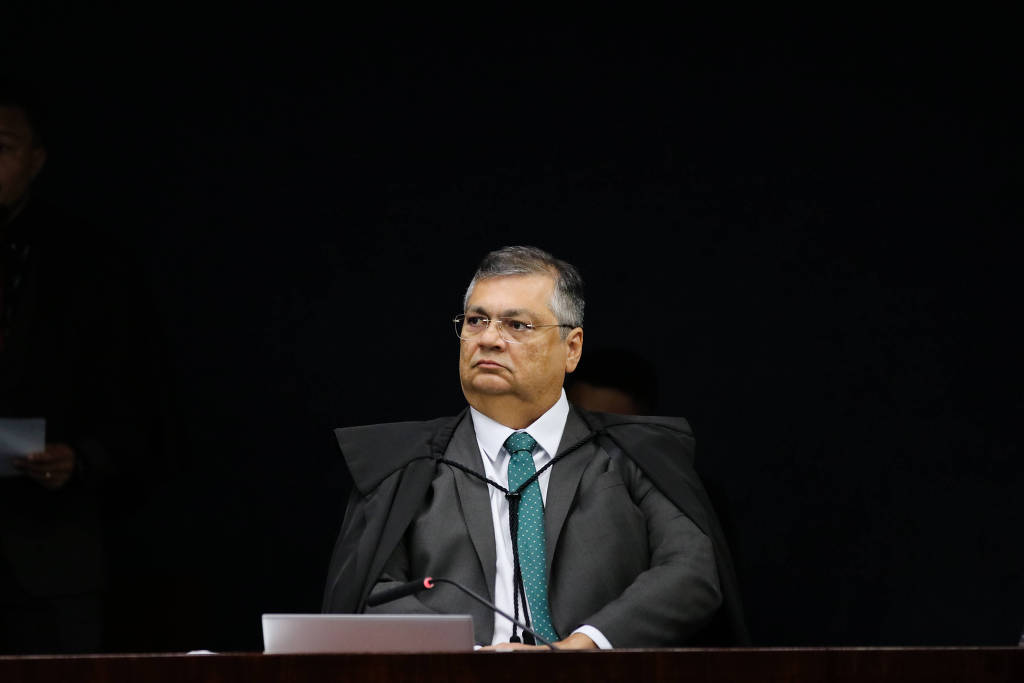 dino-suspende-em-liminar-privatizacao-da-celepar,-estatal-paranaense-de-ti-e-comunicacao