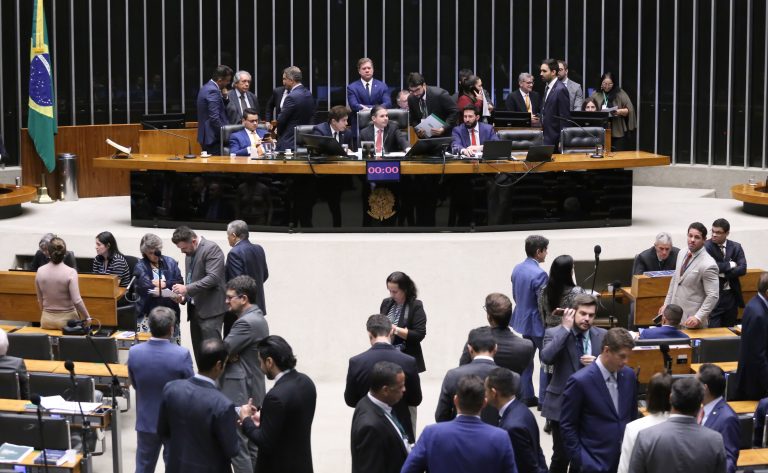 setores-pedem-separacao-de-debates-sobre-escala-6×1-e-desoneracao-da-folha