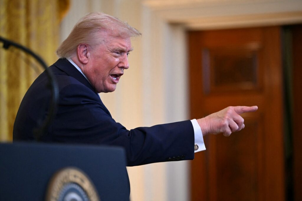 trump-diz-que-novos-lideres-iranianos-querem-conversar-e-que-ele-concordou