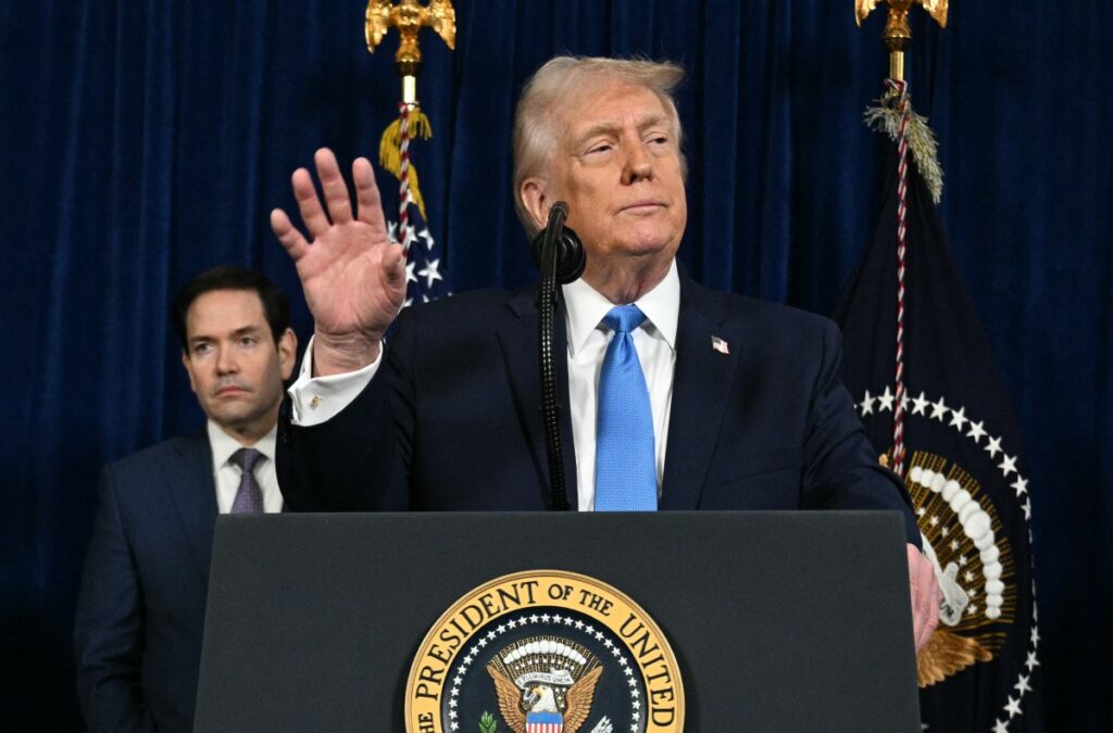 trump-volta-a-pedir-rendicao-de-guarda-revolucionaria-do-ira-e-promete-vingar-americanos-mortos