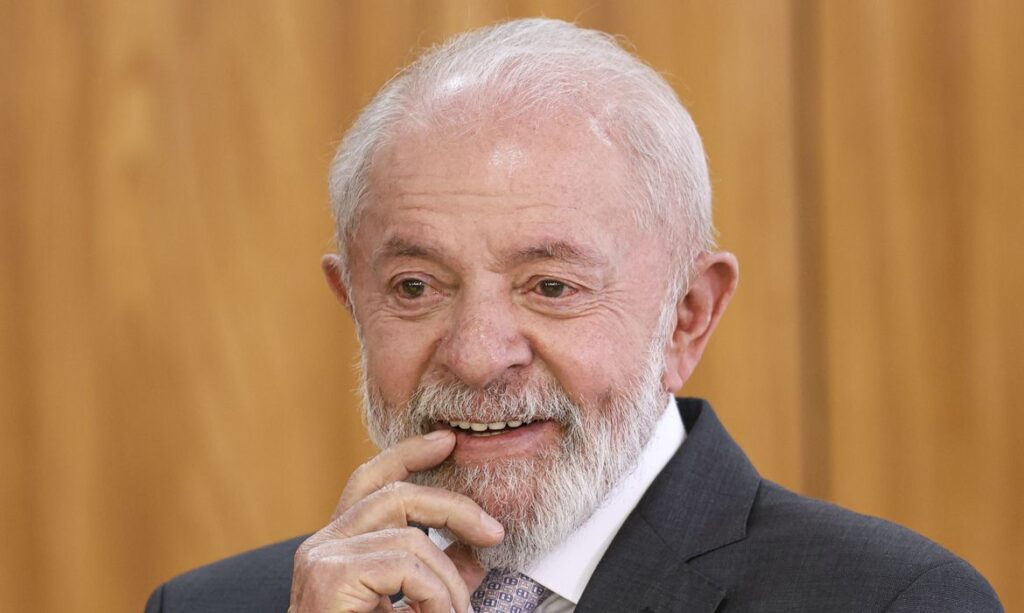 lula-propoe-negociacao-tripartite-para-fim-da-escala-6×1