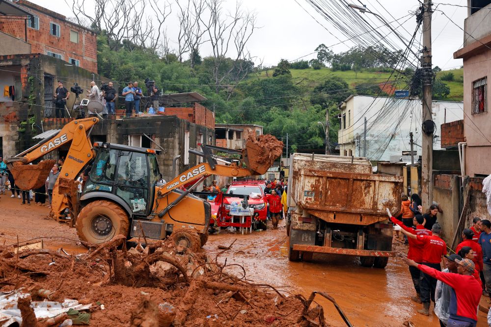 um-mes-apos-chuvas-devastadoras,-familias-da-zona-da-mata-mineira-enfrentam-luto-e-reconstrucao