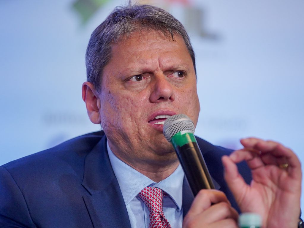tarcisio-diz-que-crime-contra-pm-gisele-nao-ficara-impune-e-ve-feminicidio-como-‘chaga-nacional’