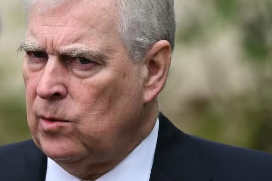 reino-unido-pesquisa-arquivos-sobre-ex-principe-andrew