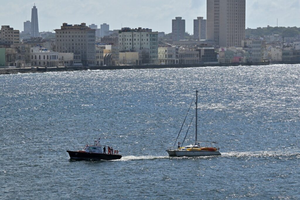 marinha-mexicana-localiza-veleiros-com-ajuda-humanitaria-para-cuba