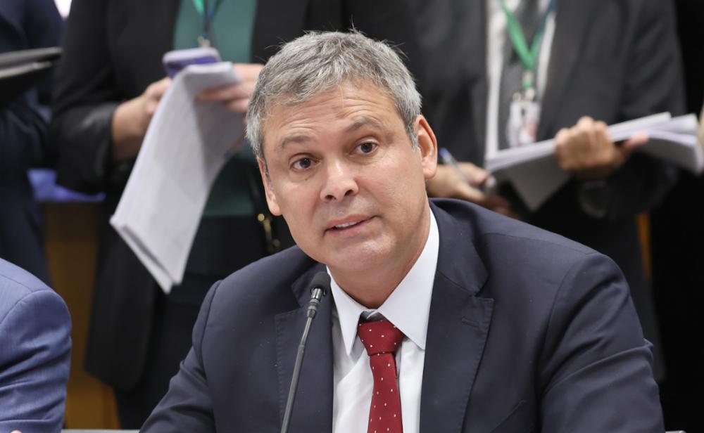 lindbergh-minimiza-resultado-do-datafolha-e-diz-que-campanha-ainda-nem-comecou