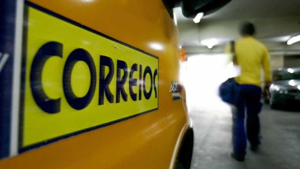 correios-registram-prejuizo-recorde-de-r$-8,5-bilhoes-em-2025