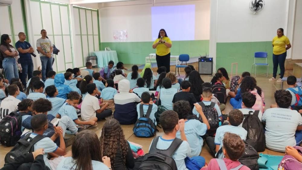 governo-inicia-vacinacao-em-escolas-para-27-milhoes-de-alunos