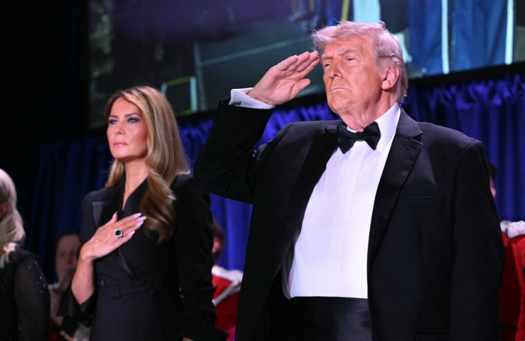trump-e-retirado-de-jantar-com-jornalistas-apos-disparos