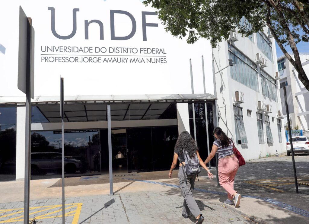 celina-leao-nomeia-reitora-da-undf-e-secretario-do-consumidor