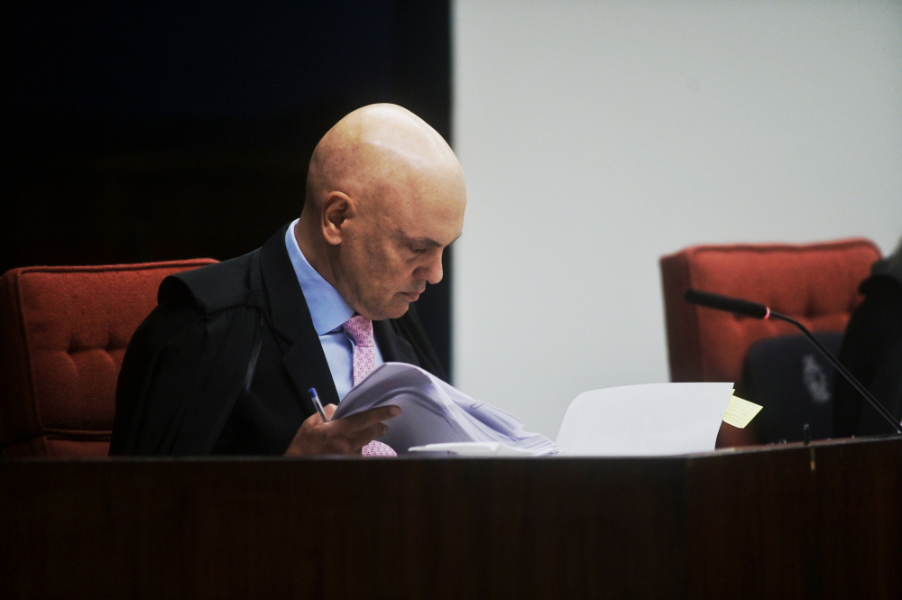 alexandre-de-moraes-nega-viagens-em-avioes-de-banqueiro-daniel-vorcaro