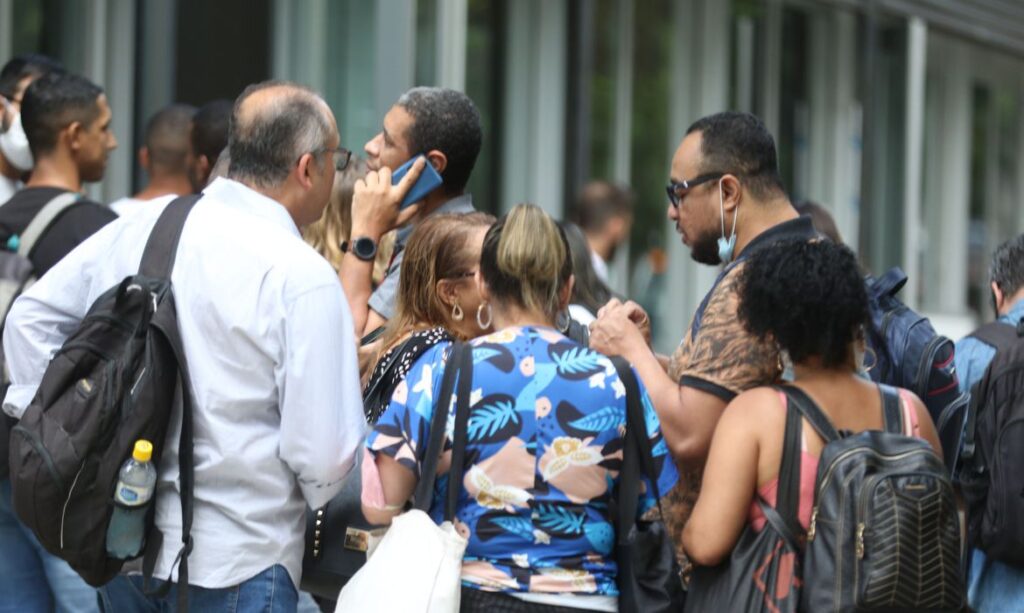 zona-do-euro:-taxa-de-desemprego-sobe-a-6,2%-em-fevereiro,-como-previsto