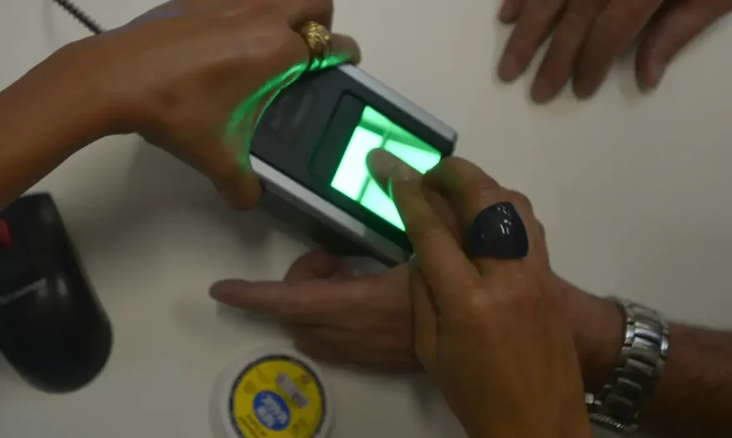 governo-redefine-prazos-para-biometria-obrigatoria-em-beneficios-sociais;-entenda