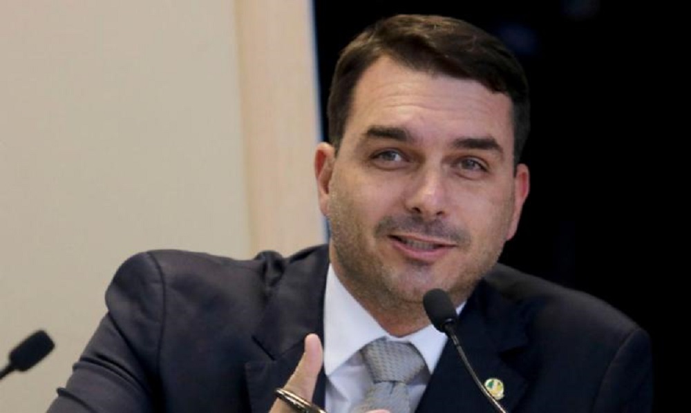 flavio-bolsonaro-diz-que-postura-critica-de-eduardo-a-nikolas-‘nao-e-inteligente’