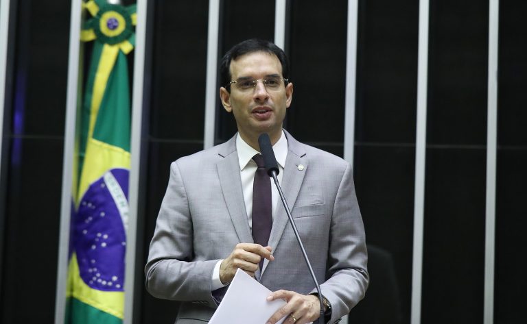 relator-da-pec-6×1-diz-que-categorias-especificas-serao-tratadas-em-projeto-separado