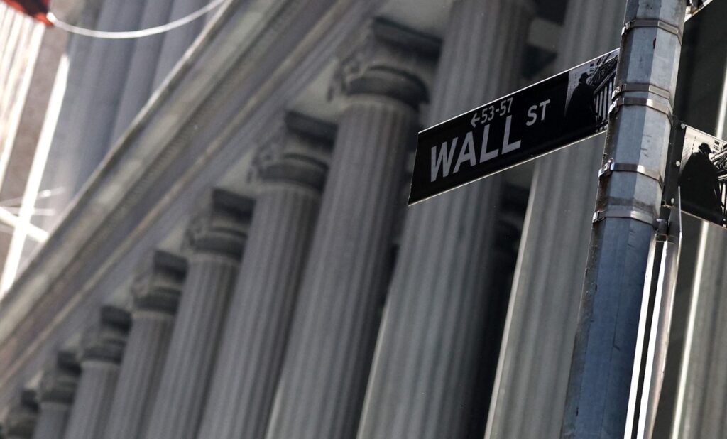 wall-street-recua-diante-da-fraqueza-do-setor-de-tecnologia