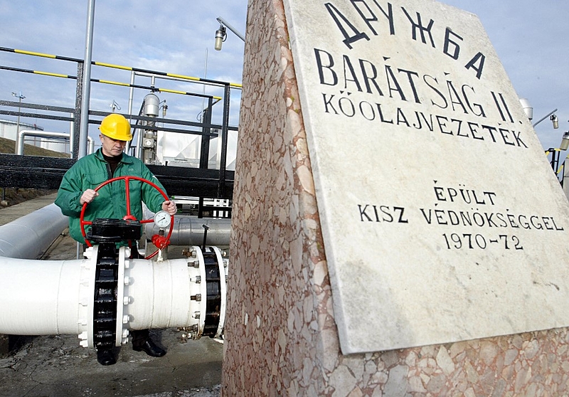 eua-prolonga-por-30-dias-a-isencao-de-sancoes-ao-petroleo-russo-em-alto-mar