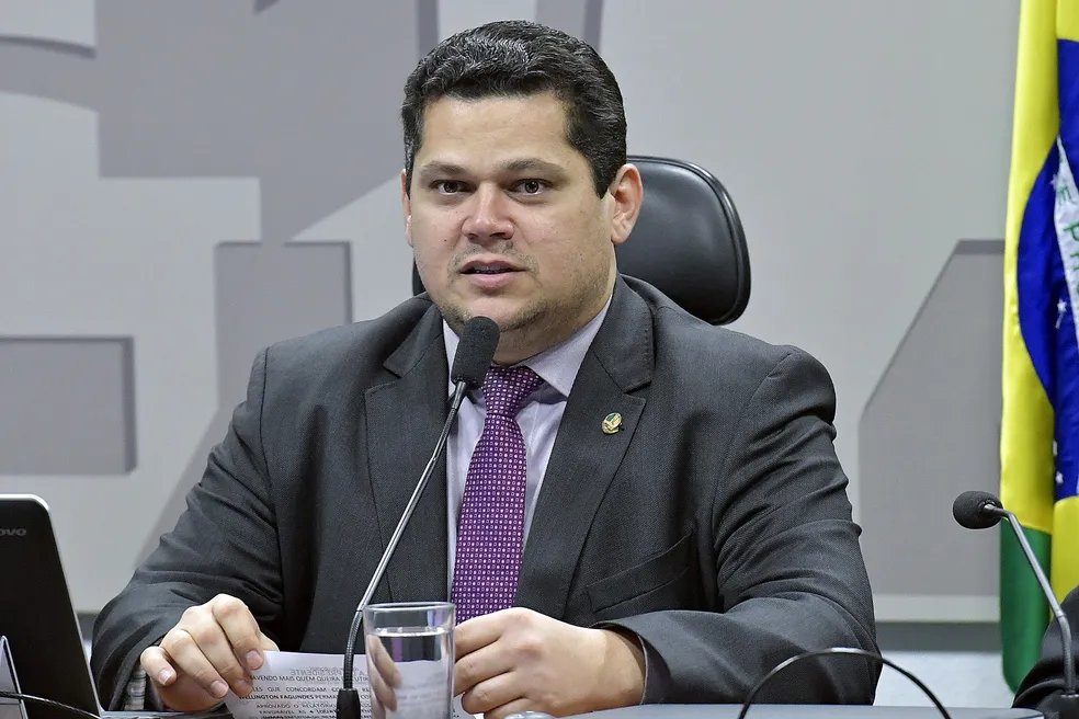 oposicao-vai-a-alcolumbre-para-tentar-frear-6×1-no-senado