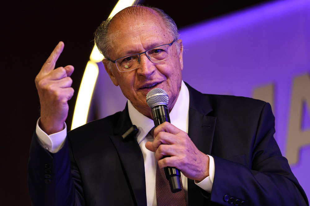 alckmin:-ha-enorme-procura-por-programa-para-taxistas-e-motoristas-de-apps