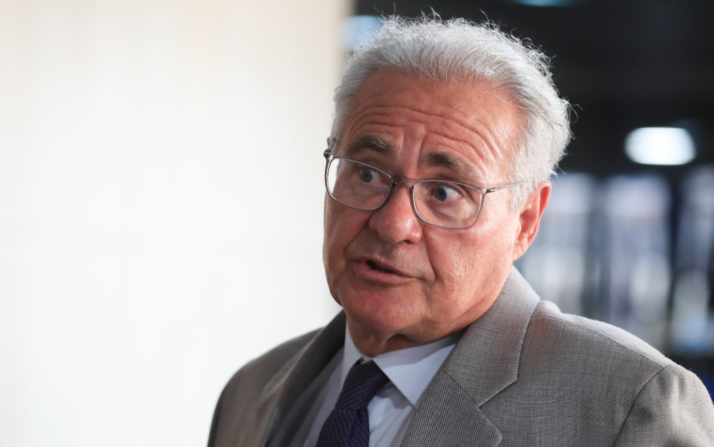 renan-amplia-conflito-com-galipolo-e-acusa-presidente-do-bc-de-mentir