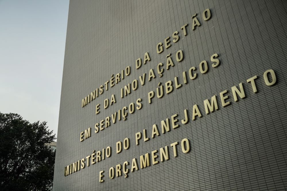 governo-amplia-bloqueio-orcamentario-para-r$-23,678-bilhoes