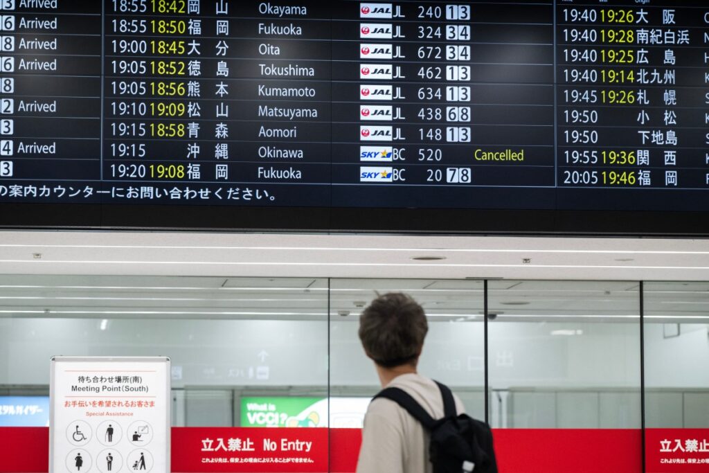 japao-cancela-quase-400-voos-com-a-chegada-do-tufao-jangmi
