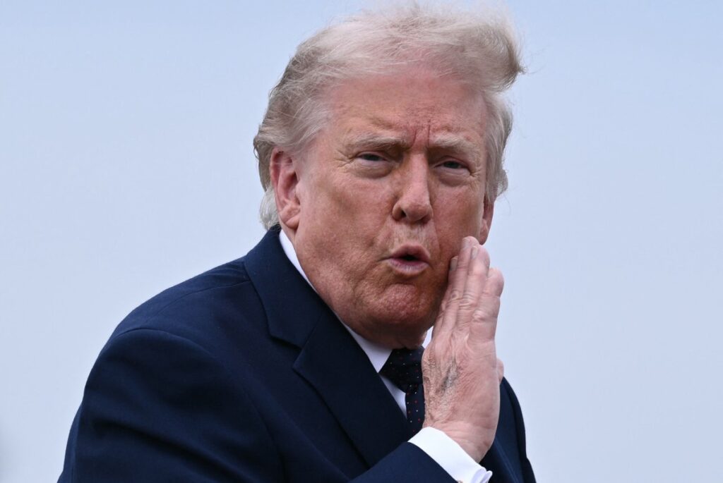 trump-ameaca-ira-com-‘bombardeios-maiores’,-mas-diz-que-conversas-para-acordo-continuam