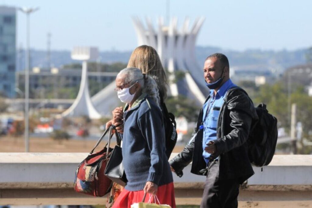 frente-fria-e-ciclone-extratropical-provocam-mudancas-no-tempo-em-grande-parte-do-pais