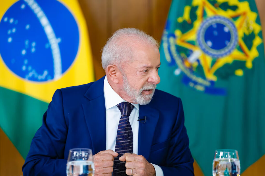 leis,-virgulas-e-impedimentos-dificultam-tratamento-do-povo-pobre-no-brasil,-diz-lula
