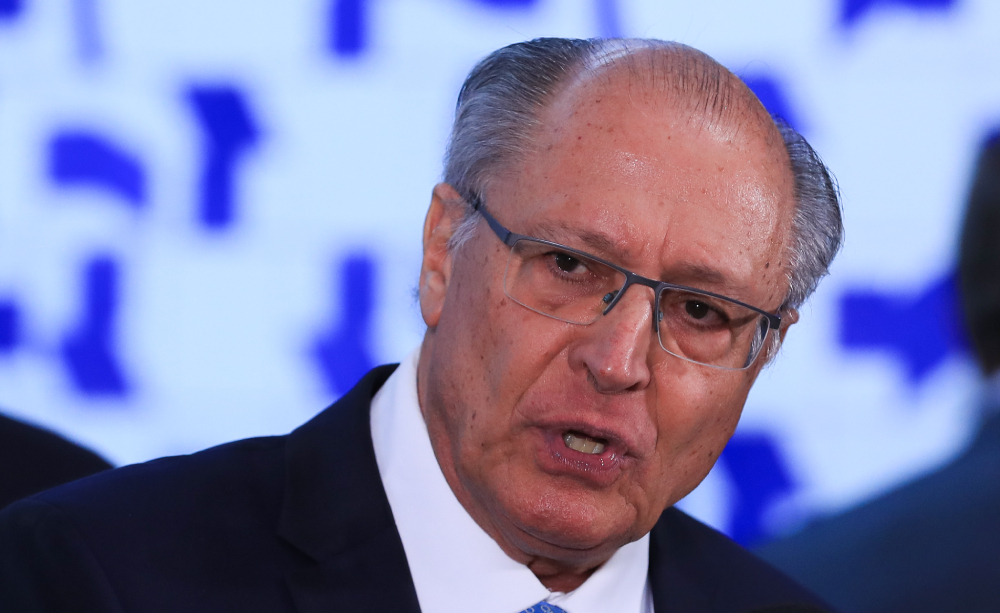 alckmin-afirma-que-brasil-e-um-‘manicomio-tributario’-que-afasta-investimentos-estrangeiros