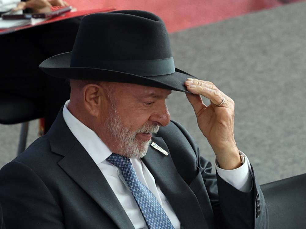 lula-entrega-titulos-da-reforma-agraria-e-anuncia-obras-em-aeroportos-em-ms
