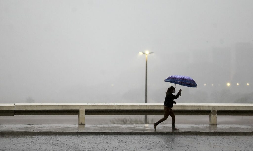 inmet-preve-chuva-intensa,-frio-e-geada-no-sul-nesta-segunda