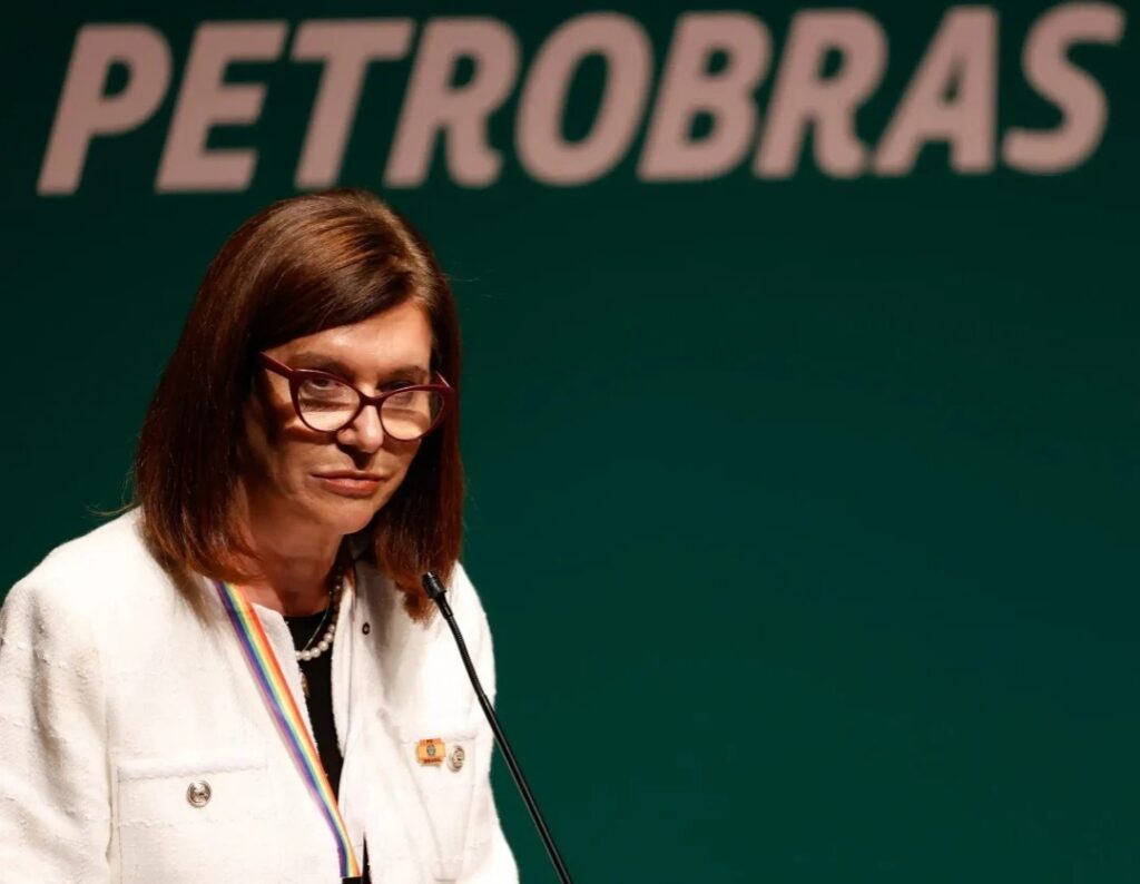 presidente-da-petrobras-diz-ser-cedo-para-falar-sobre-reducao-no-preco-da-gasolina