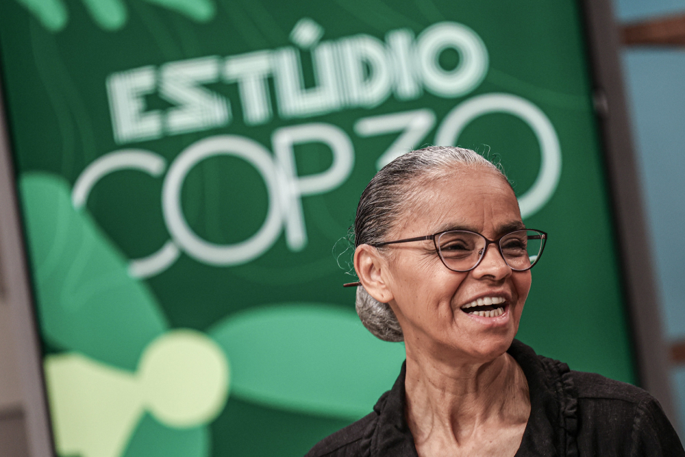 marina-silva-recebe-insignia-da-legiao-de-honra-da-franca