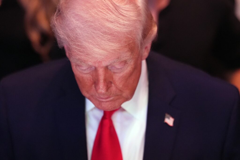 celebracao-dos-250-anos-dos-eua-comeca-com-calor-e-forte-seguranca-em-ares-de-comicio-de-trump