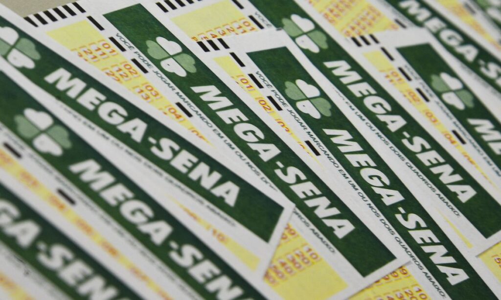 mega-sena-3031-acumula-e-podera-pagar-r$-30-milhoes-na-quinta-(16);-confira-o-resultado