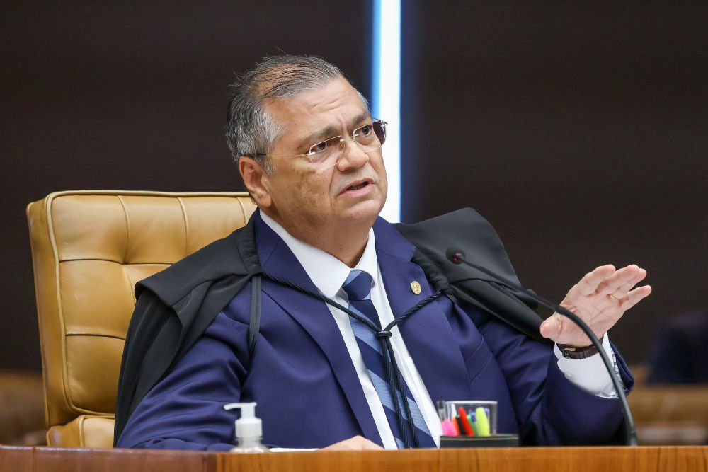 dino-determina-prisao-domiciliar-e-afastamento-de-secretario-do-maranhao-acusado-de-coacao