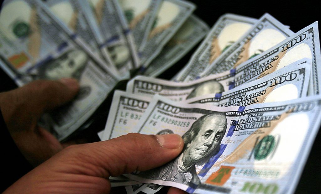acompanhe-a-cotacao-do-dolar-nesta-segunda-feira-(20)