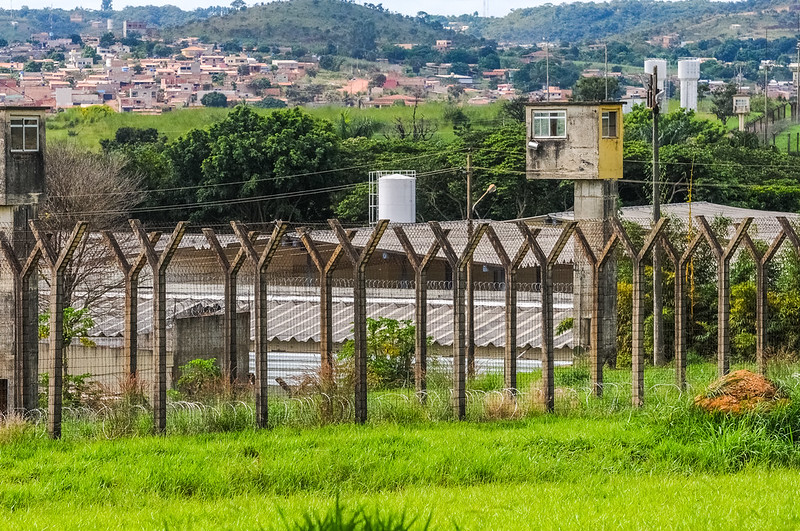 estados-adotam-escuta-em-presidios-locais-para-combater-faccoes,-e-governo-lula-preve-expansao