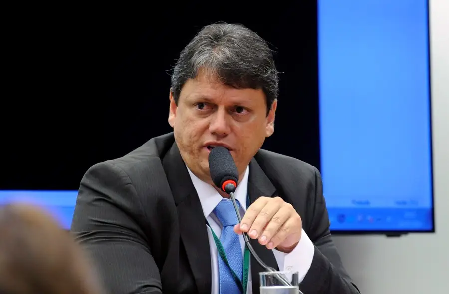 tarcisio-diz-que-trabalhara-por-apoio-do-republicanos-a-flavio-e-ainda-ve-chance-de-alianca