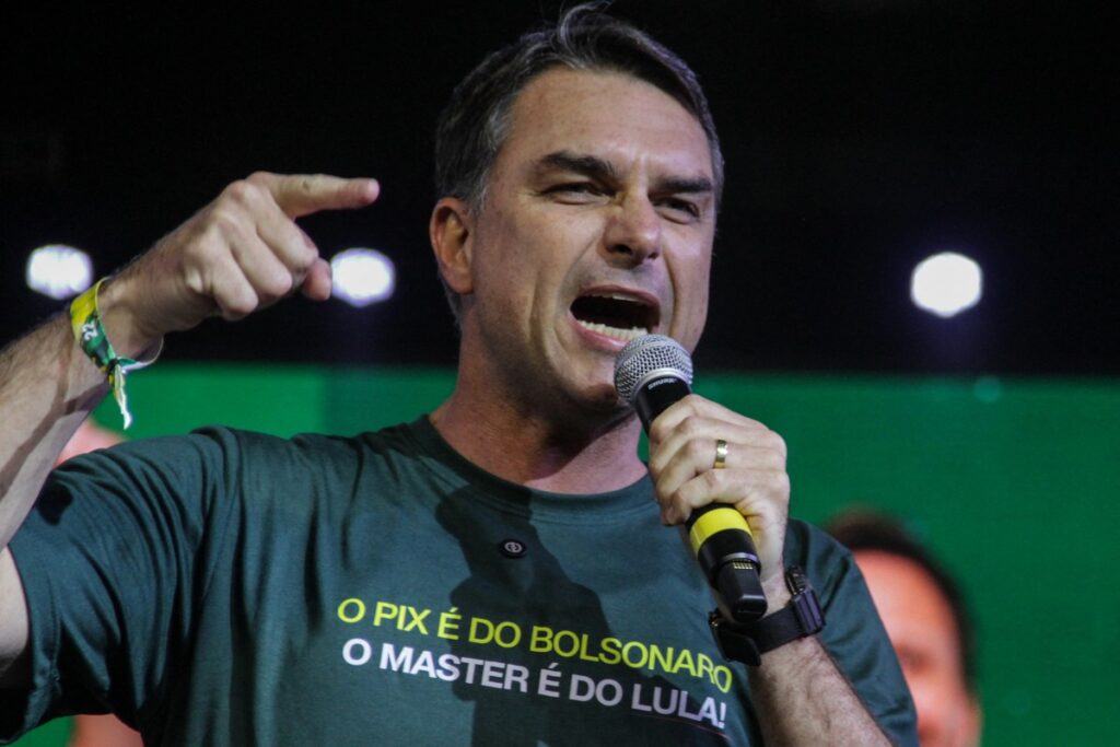 pl-afirma-ter-fechado-vice-de-flavio-bolsonaro,-mas-nao-diz-o-nome