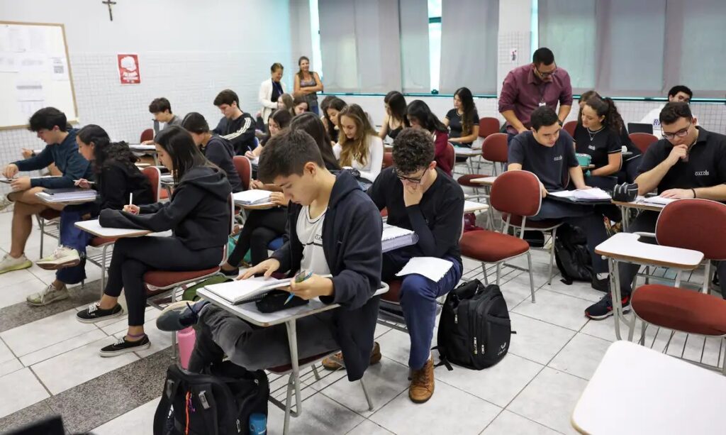 alunos-do-prouni-podem-pedir-bolsa-permanencia-de-r$-700