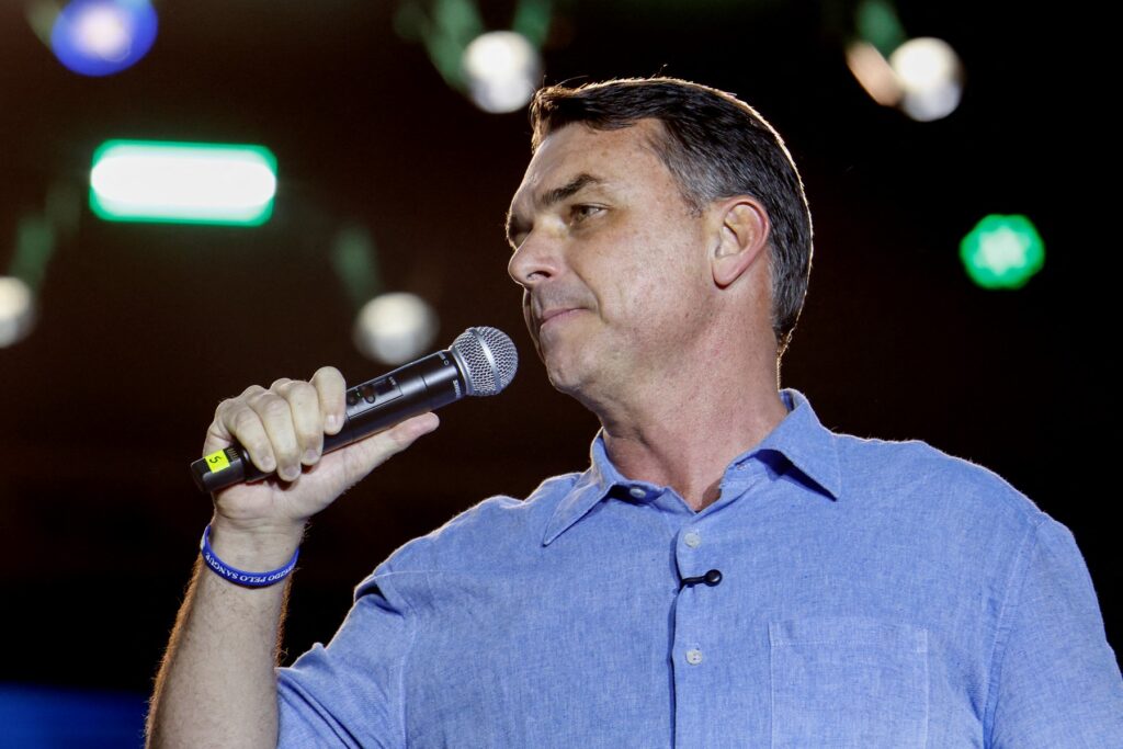 com-tarcisio,-flavio-fala-em-ser-‘presidente-de-transicao’