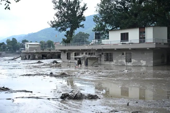 novo-rompimento-de-lago-ameaca-operacoes-de-resgate-no-nepal;-mortos-vao-a-543