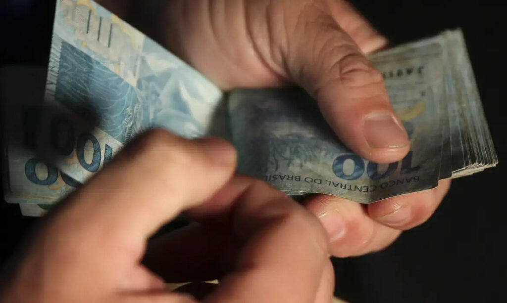 governo-envia-orcamento-de-2027-com-salario-minimo-de-r$-1.741